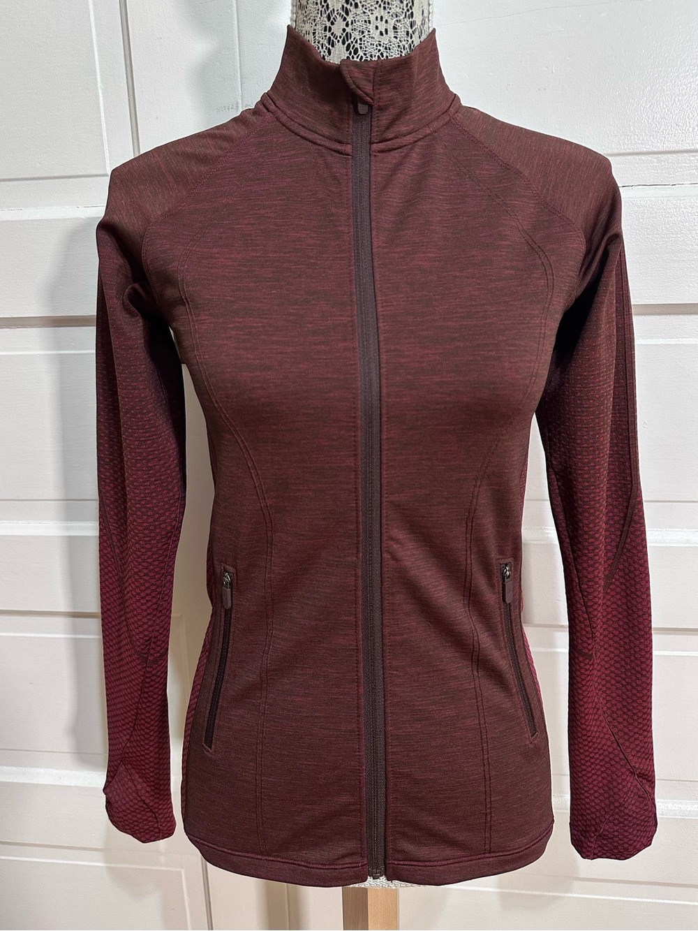 Lululemon Ready To Run Jacket *Evanescent Star Ruby / Black Satin $128